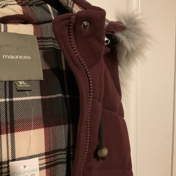 Burgundy Quilted Vest with Faux Fur Hood - Picture 6 of 10